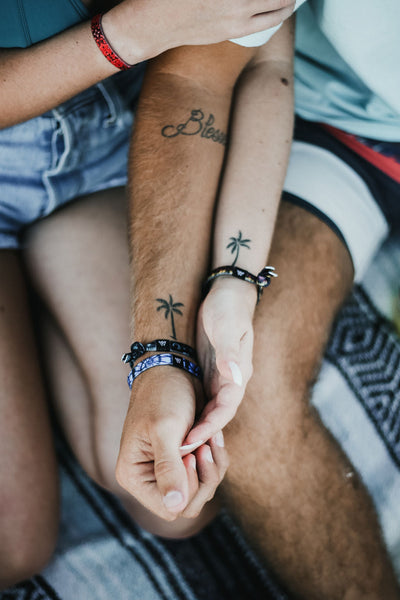 The Ultimate Electric Chevron Knotband Bracelet: A Shockingly Chic Accessory